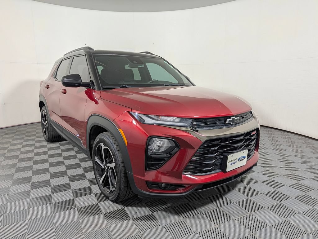 Used 2022 Chevrolet TrailBlazer RS w/ Sun and Liftgate Package FWD image 1