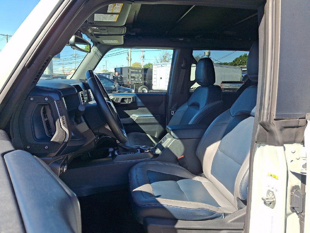 Used 2023 Ford Bronco Outer Banks AWD/4WD image 15