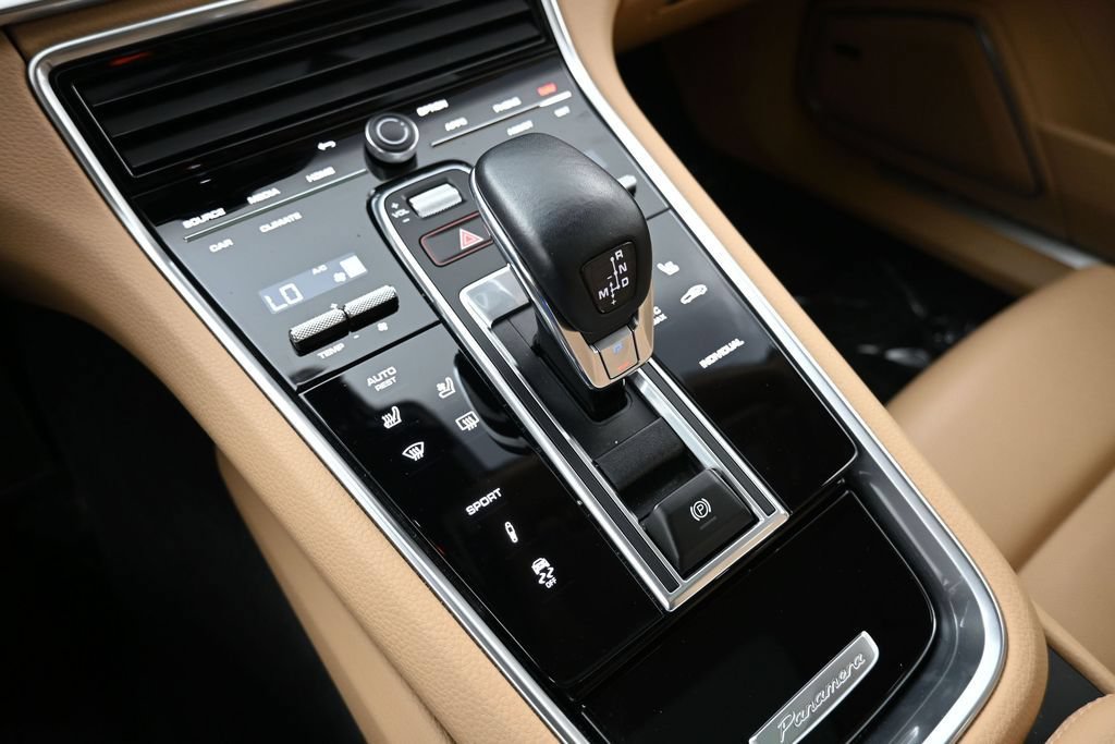 Certified 2023 Porsche Panamera 4S AWD/4WD image 22
