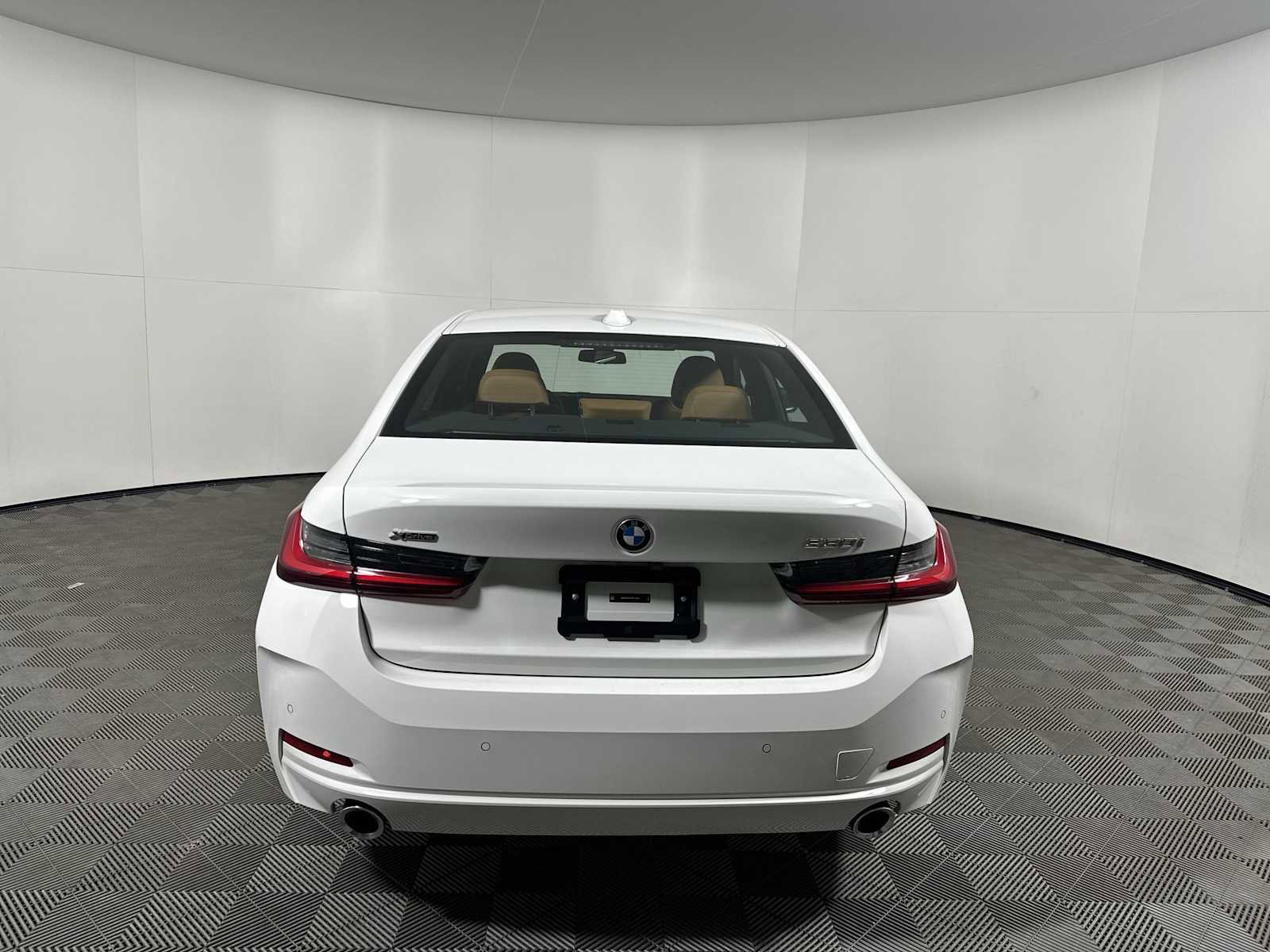 New 2026 BMW 330i xDrive Sedan w/ Premium Package image 2