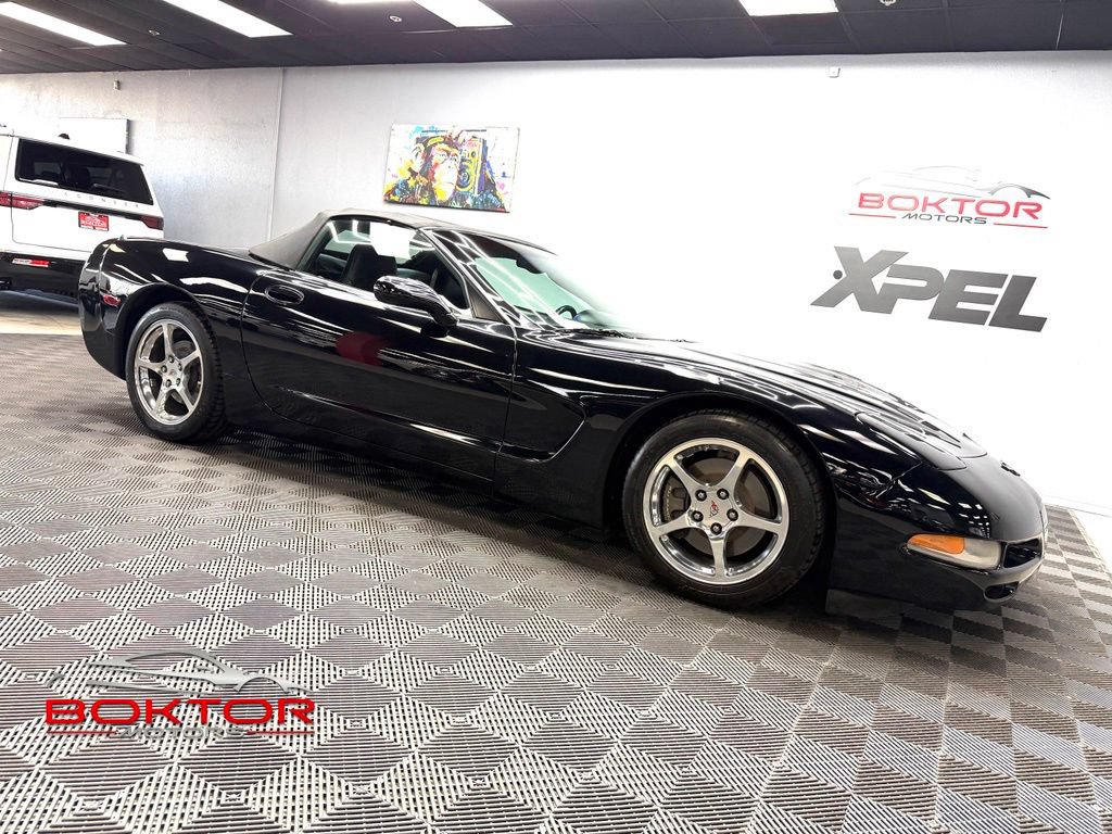 Used 2004 Chevrolet Corvette Convertible w/ Preferred Equipment Group RWD image 1