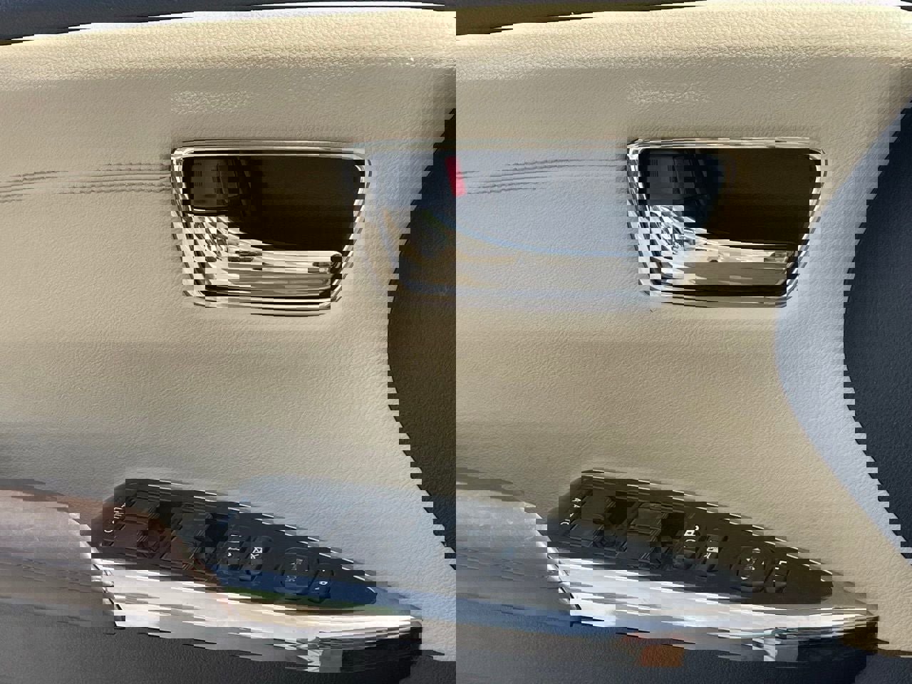 Used 2015 Toyota Avalon XLE Premium image 8