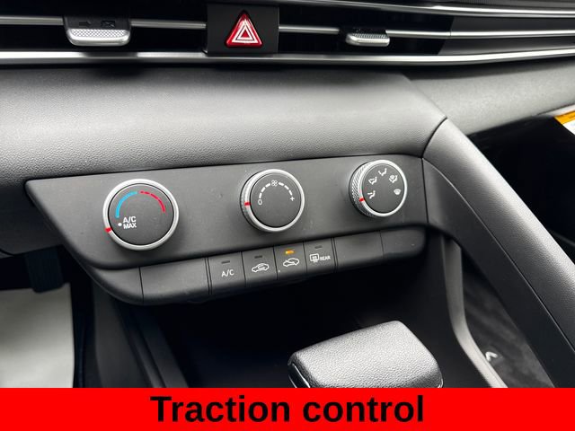Used 2026 Hyundai Elantra SE w/ Cargo Package FWD image 21