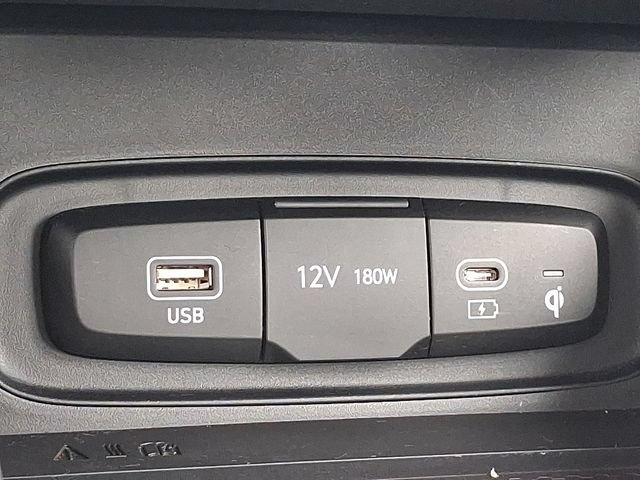 Certified 2026 Hyundai Venue SEL FWD image 22