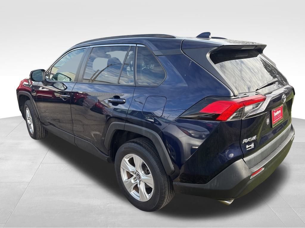Used 2020 Toyota RAV4 XLE image 17