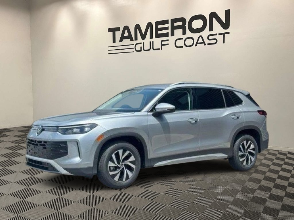 Used 2025 Volkswagen Tiguan S FWD image 1