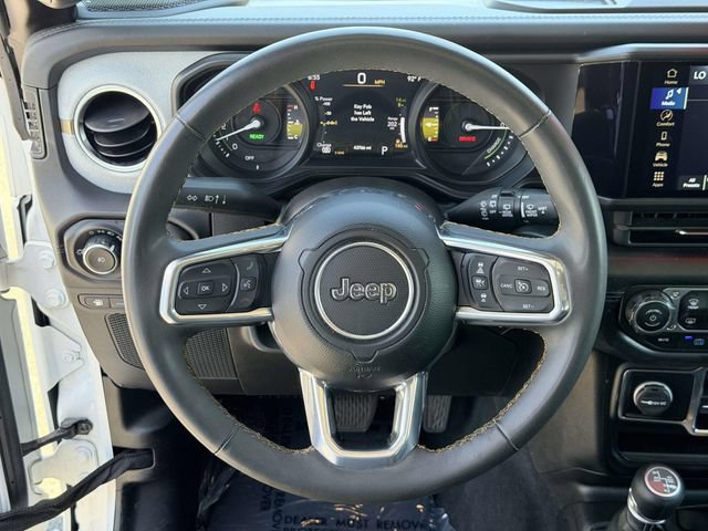 Used 2024 Jeep Wrangler Unlimited Sahara AWD/4WD image 18