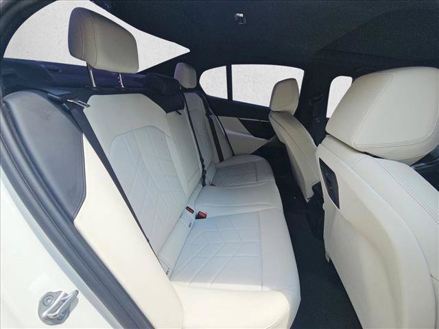 Used 2024 BMW i5 eDrive40i RWD image 17