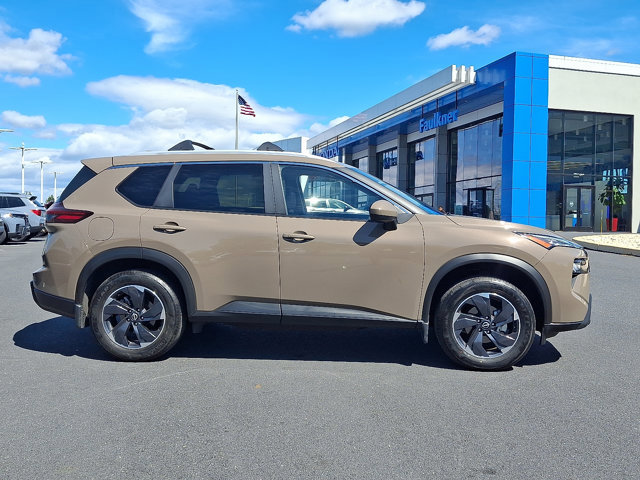 Used 2024 Nissan Rogue SV w/ SV Premium Package AWD/4WD image 7