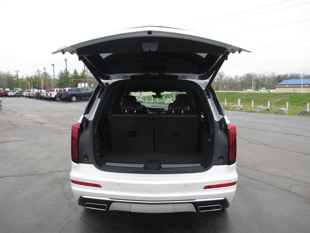 Used 2021 Cadillac XT6 Premium Luxury image 8