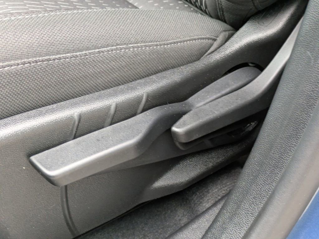 Used 2025 Chevrolet Equinox LT image 20