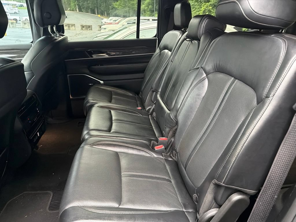 Used 2022 Jeep Wagoneer Series II w/ Premium Group I RWD image 9