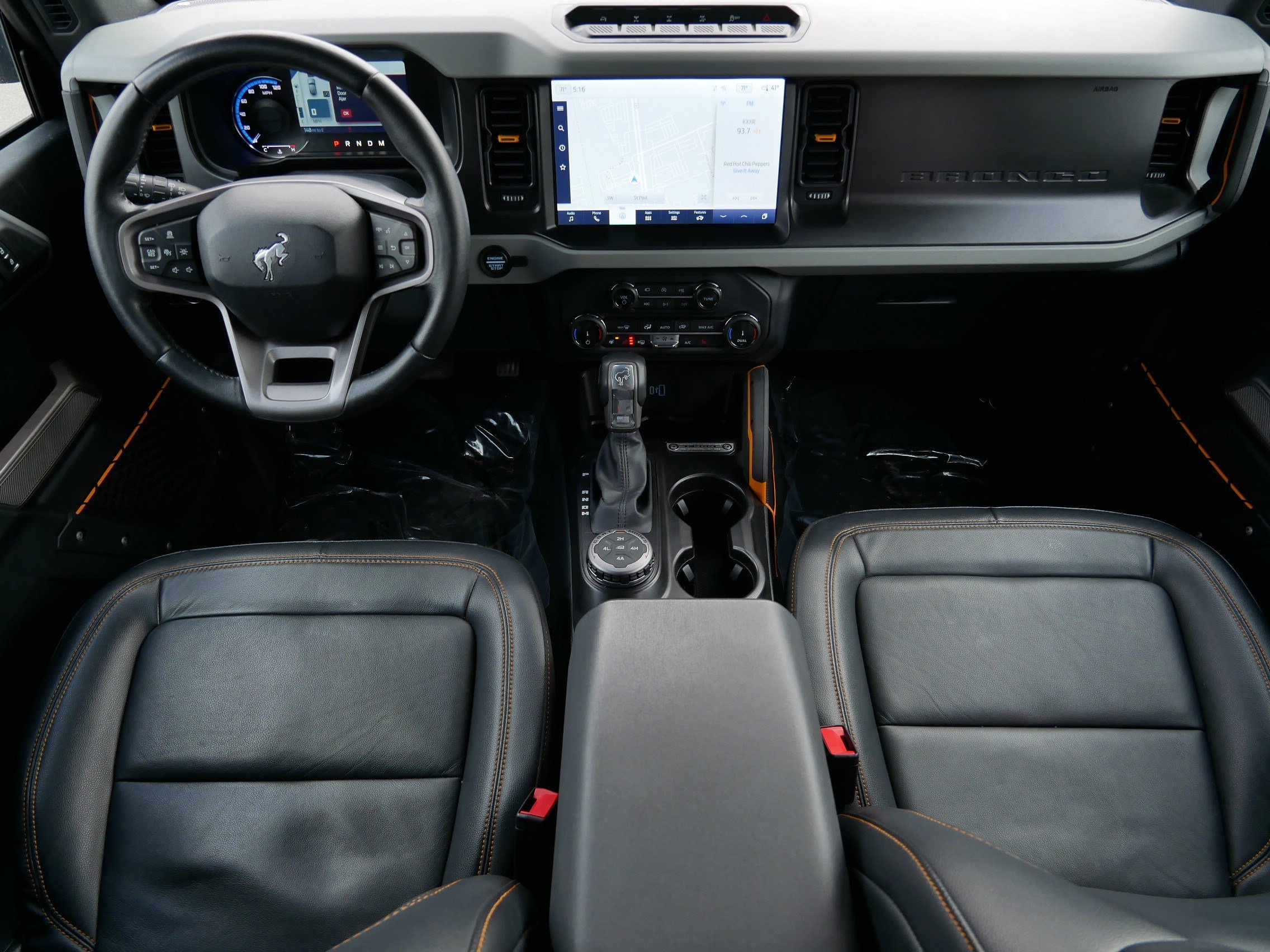 Used 2022 Ford Bronco Badlands image 10