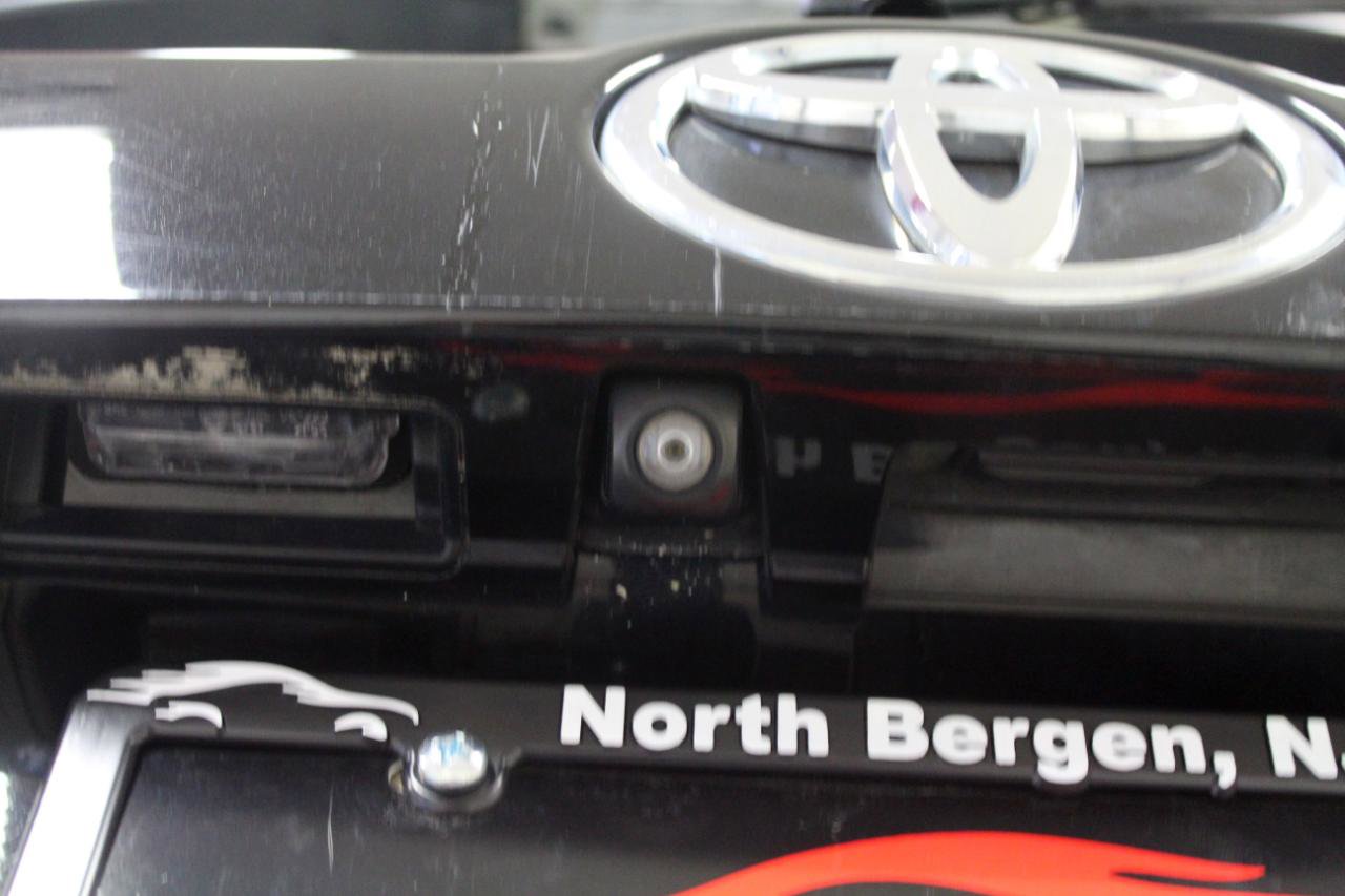 Used 2017 Toyota Highlander Limited Platinum image 33