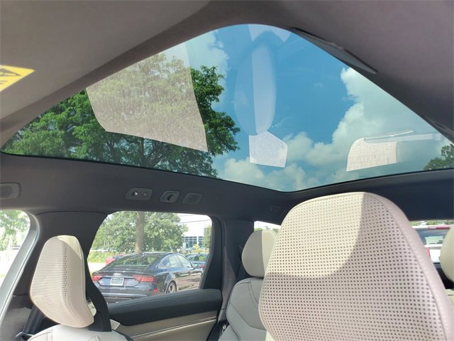 New 2025 Volvo EX90 Ultra image 13