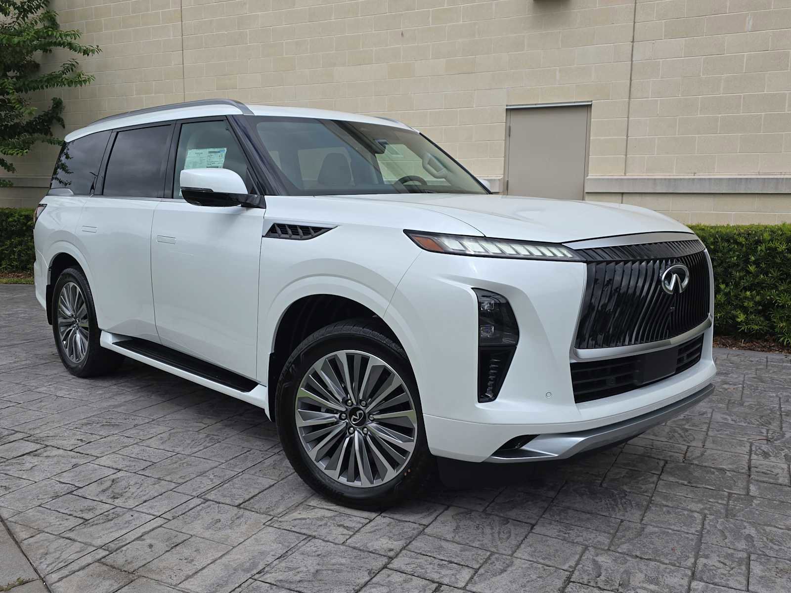 New 2026 INFINITI QX80 Luxe w/ Cargo Package image 30