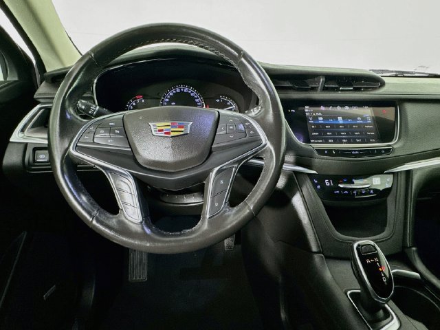 Used 2019 Cadillac XT5 Premium Luxury FWD image 10