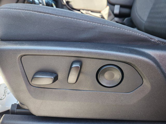 Used 2025 Chevrolet Silverado 2500 Custom w/ Custom Value Package image 31