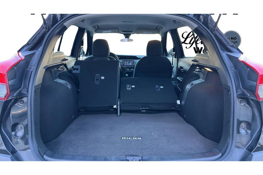 Used 2020 Nissan Kicks S FWD image 29