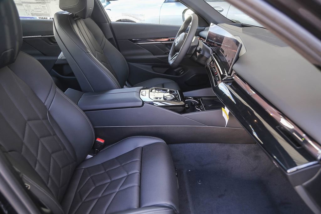 New 2026 BMW i5 eDrive40 w/ M Sport Package RWD image 13