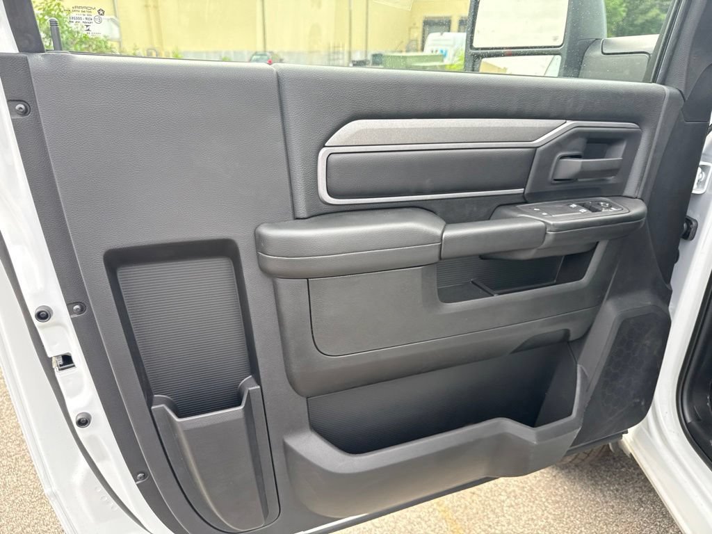 New 2026 RAM 3500 Tradesman w/ Chrome Appearance Group A AWD/4WD image 13