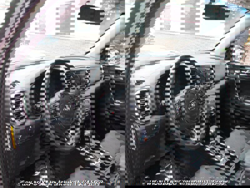 Used 2017 Kia Sportage LX image 10