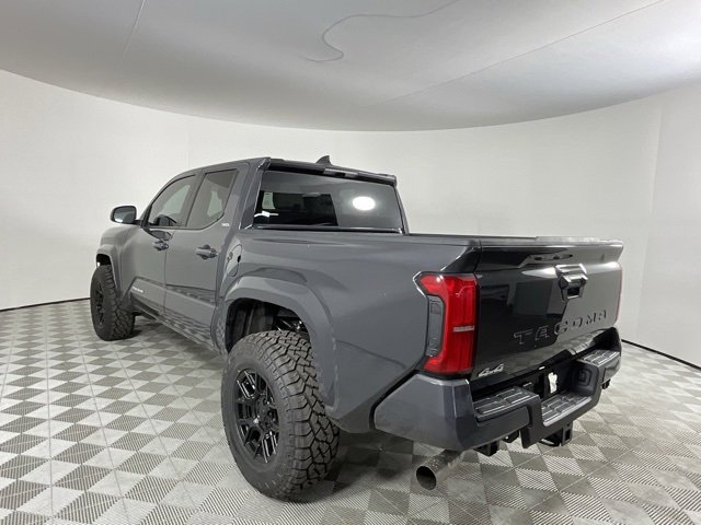 Used 2025 Toyota Tacoma SR5 image 7