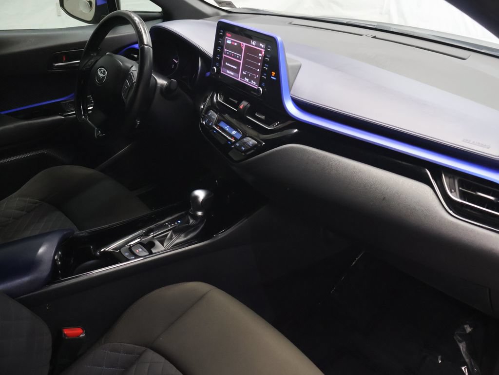 Used 2021 Toyota C-HR XLE FWD image 10