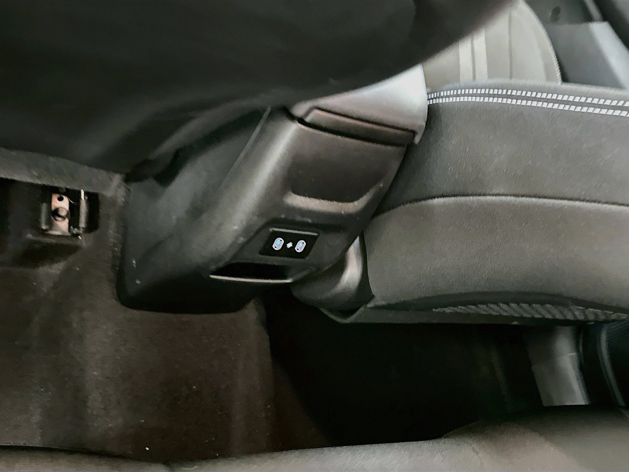 Used 2025 Hyundai Venue SEL FWD image 28