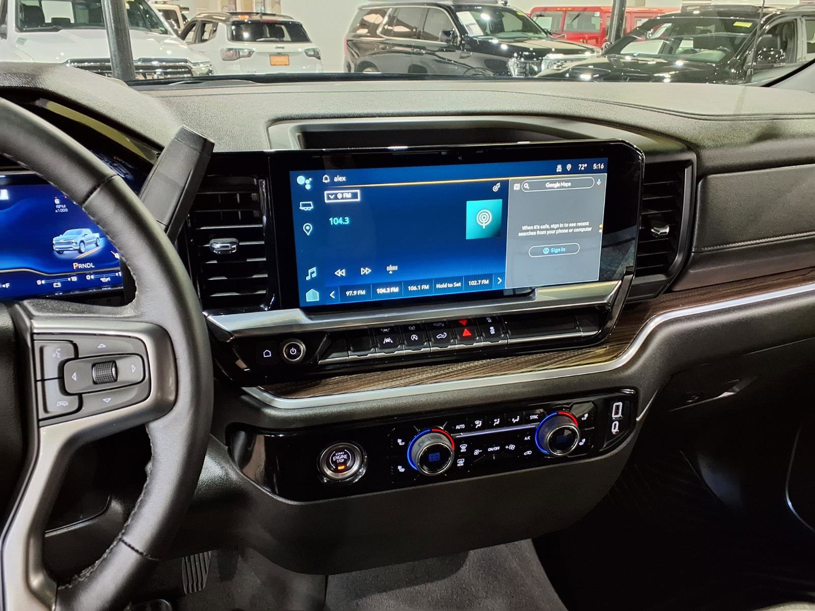 Used 2022 Chevrolet Silverado 1500 LT AWD/4WD image 11