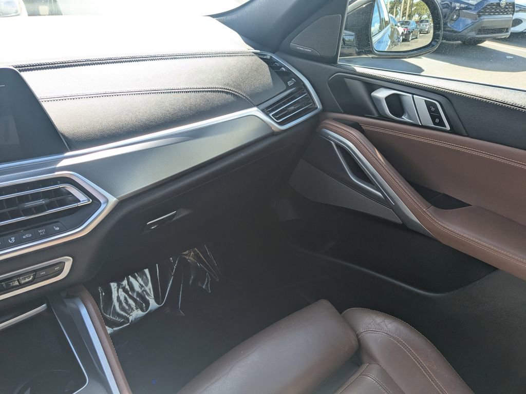 Used 2021 BMW X6 xDrive40i w/ Premium Package image 5