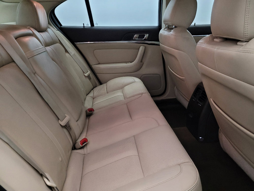 Used 2014 Lincoln MKS AWD image 19