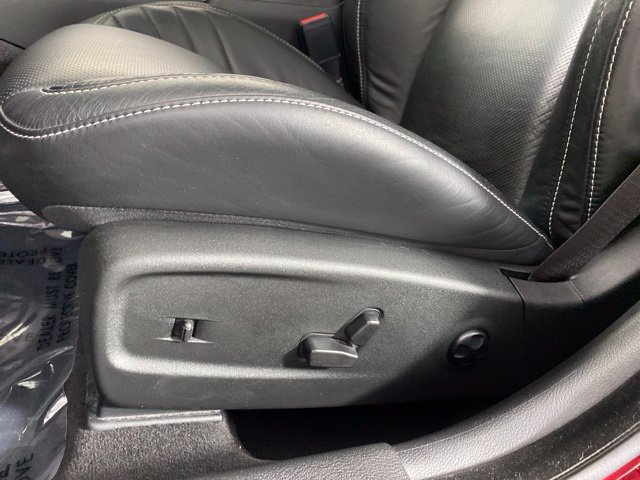 Used 2023 Chrysler 300 C RWD image 25