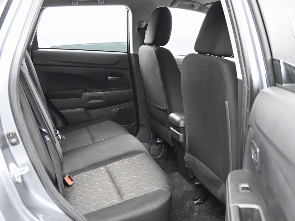 Used 2021 Mitsubishi Outlander Sport ES image 27