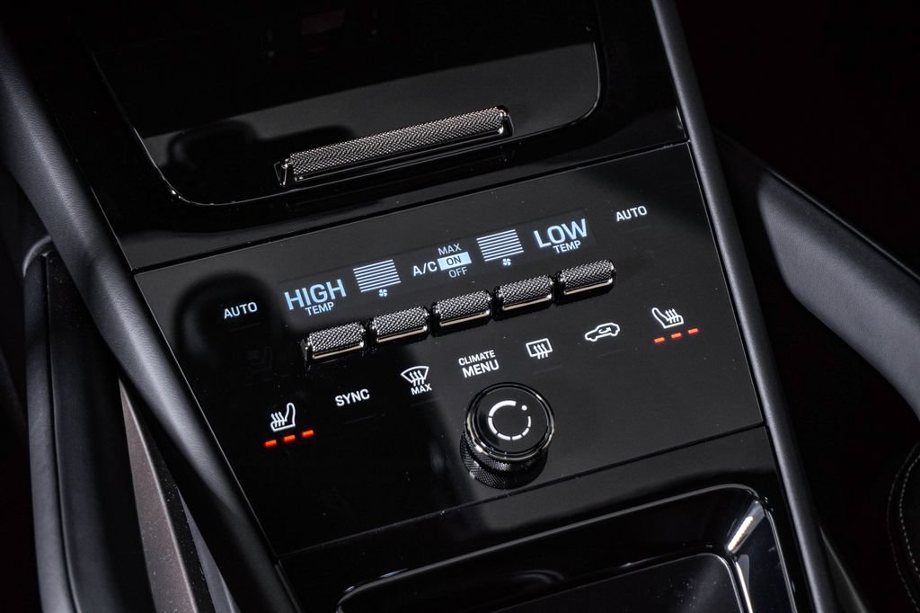 New 2026 Porsche Cayenne Turbo AWD/4WD image 25