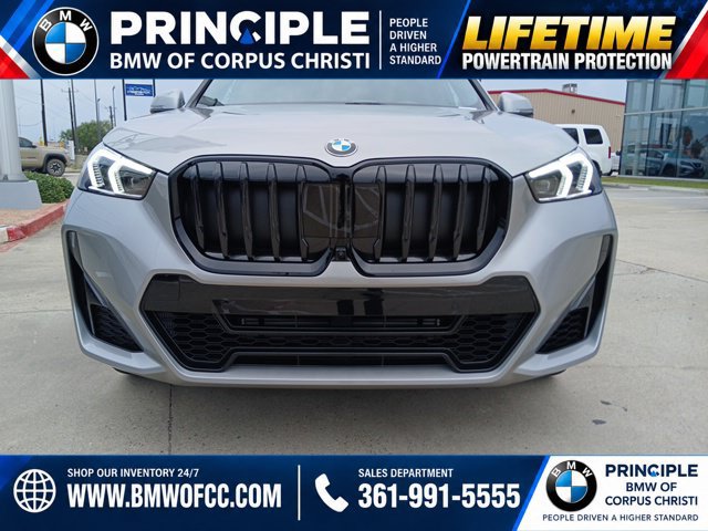New 2026 BMW X1 xDrive28i w/ Technology Package AWD/4WD image 3