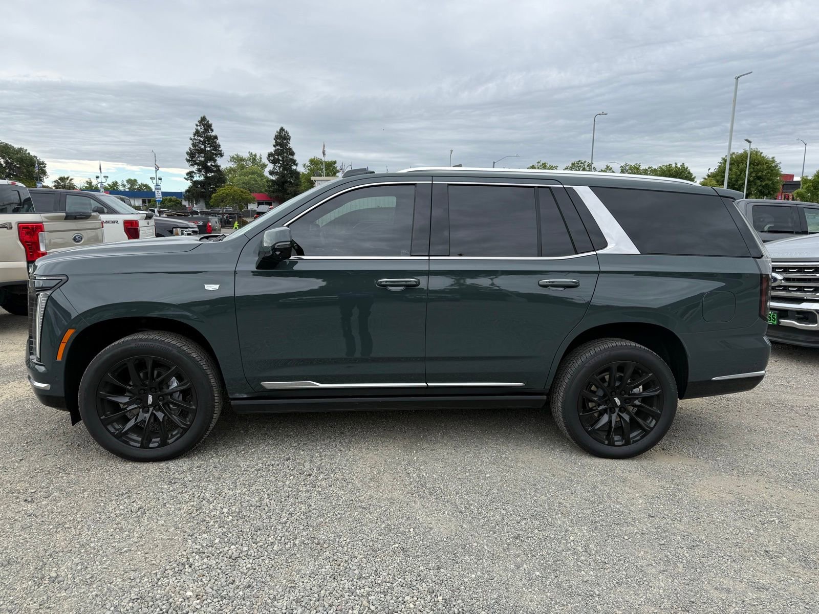 Used 2025 Cadillac Escalade Premium Luxury w/ LPO, Floor Liner Package image 2