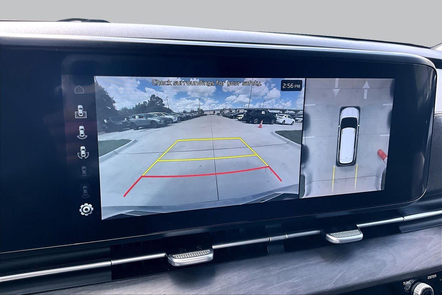 Certified 2024 Kia Carnival SX FWD image 25