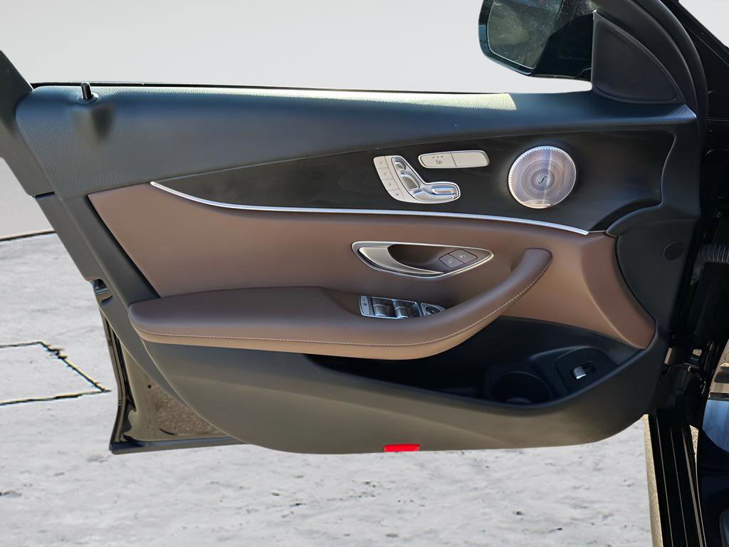 Used 2023 Mercedes-Benz E 350 Sedan image 16