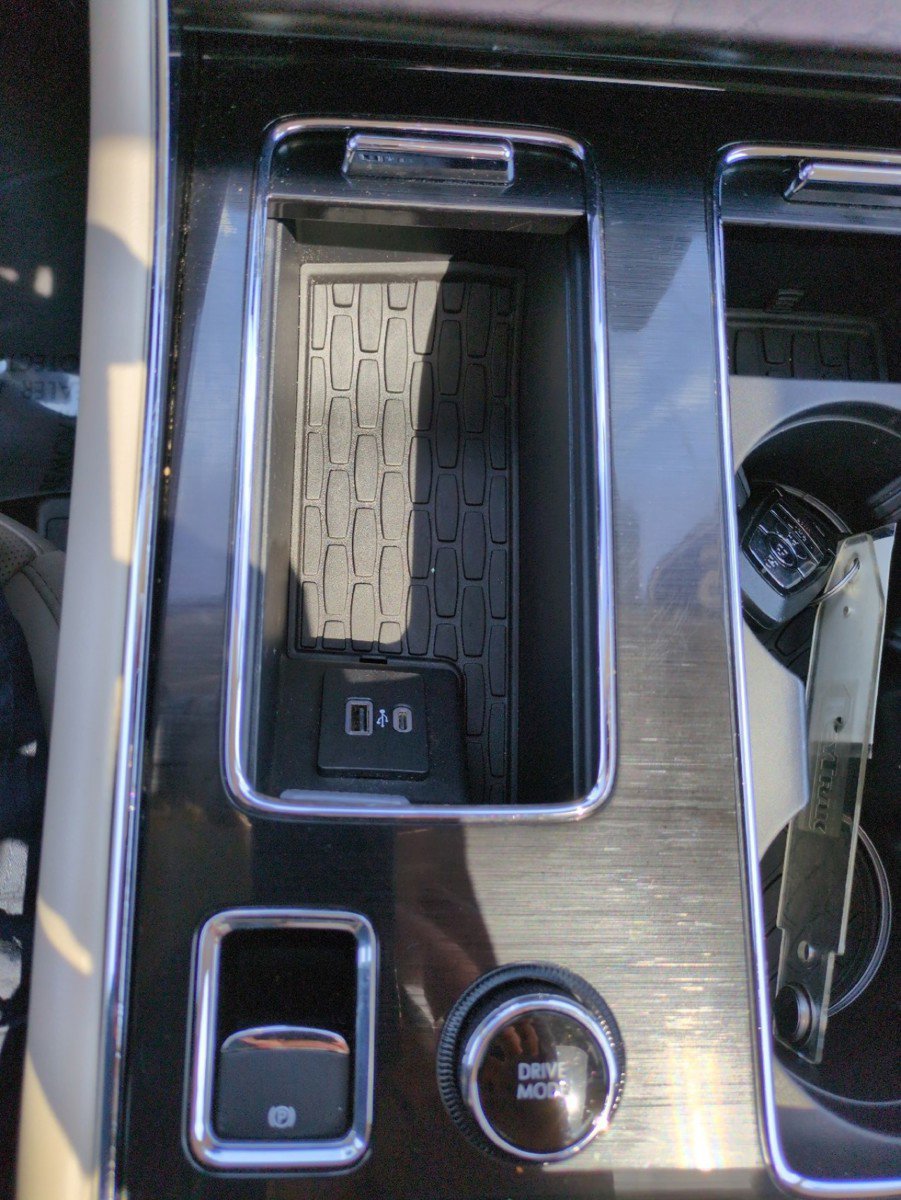 Used 2022 Lincoln Aviator Reserve w/ Equipment Group 201A RWD image 33