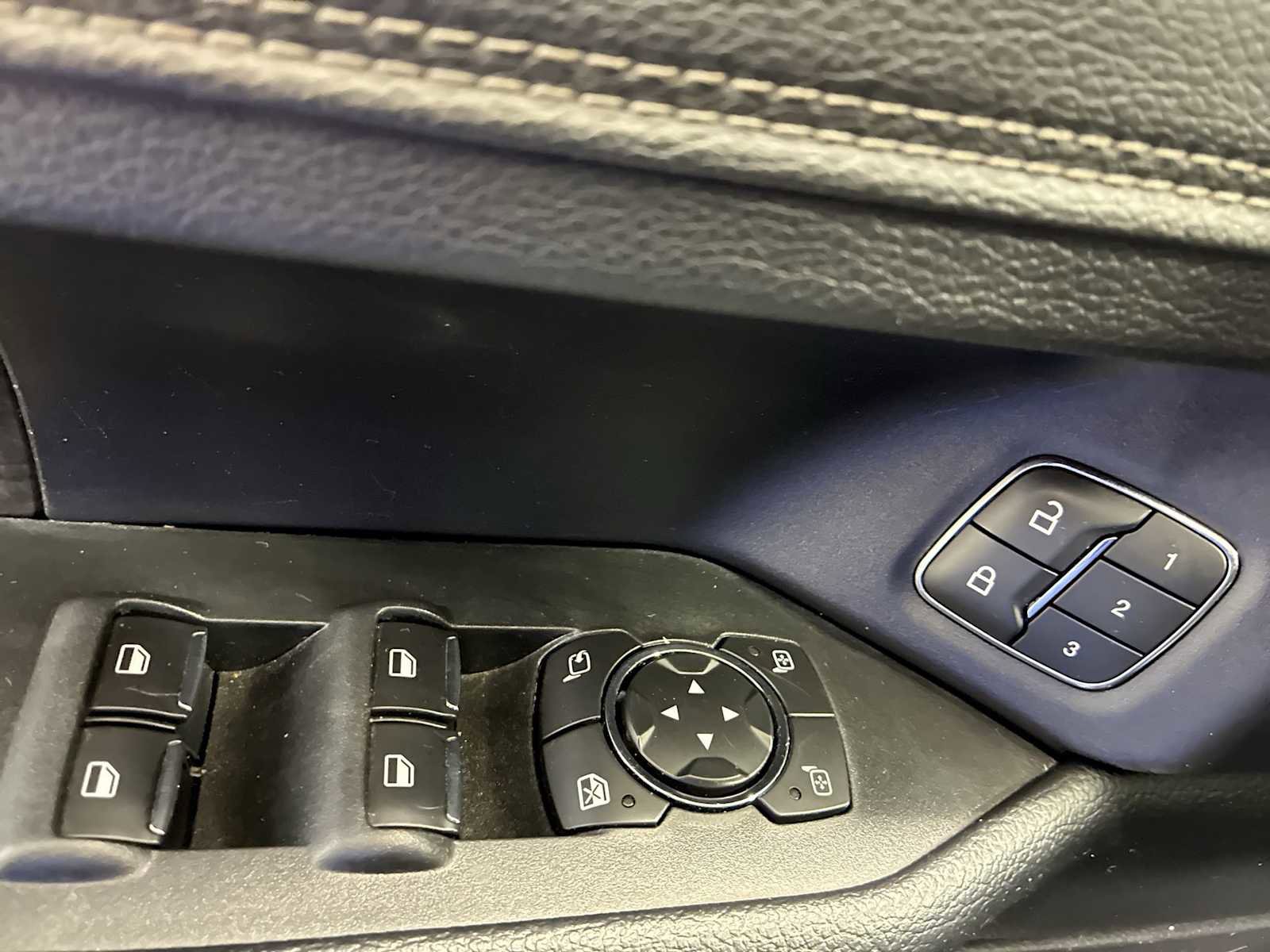 Used 2021 Ford Expedition Limited AWD/4WD image 15