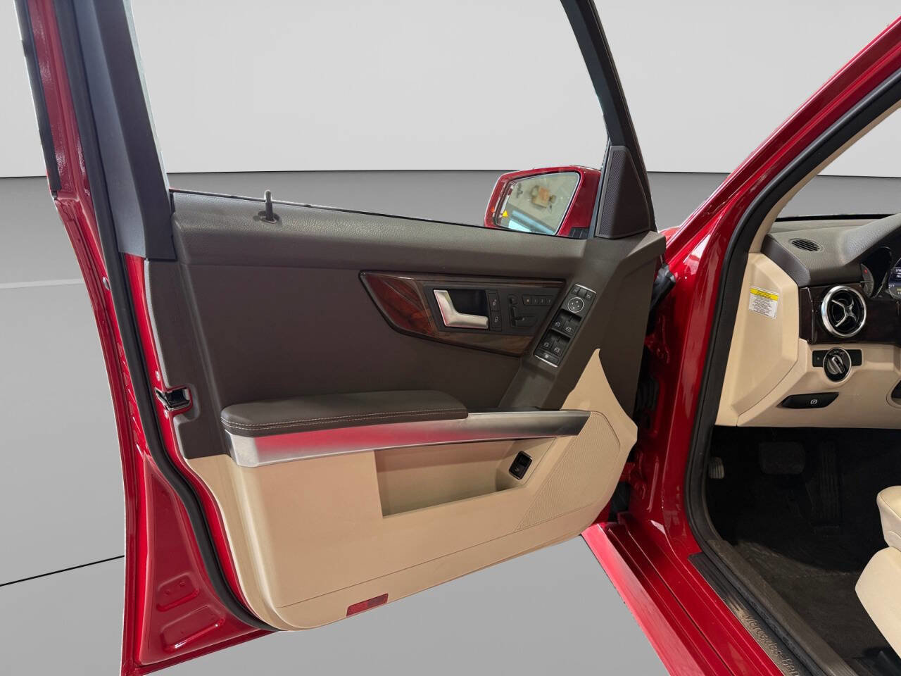 Used 2014 Mercedes-Benz GLK 350 4MATIC image 11