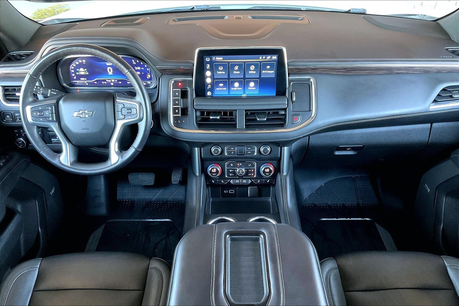 Used 2022 Chevrolet Tahoe Z71 w/ Z71 Off-Road Package AWD/4WD image 7