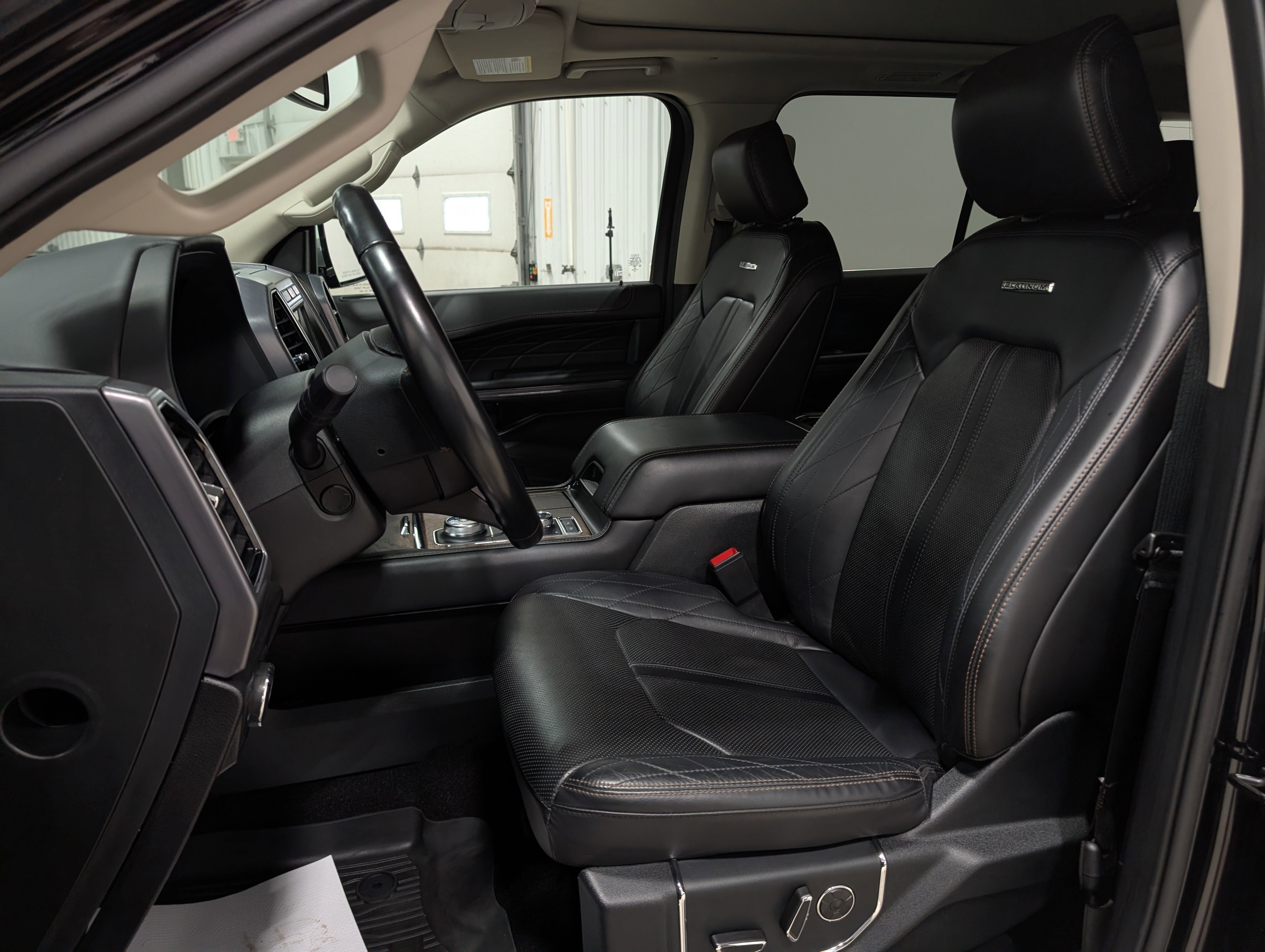 Used 2020 Ford Expedition Platinum image 13