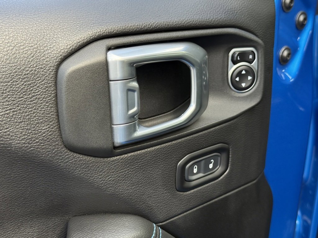 Used 2023 Jeep Wrangler Unlimited Rubicon 4xe image 13