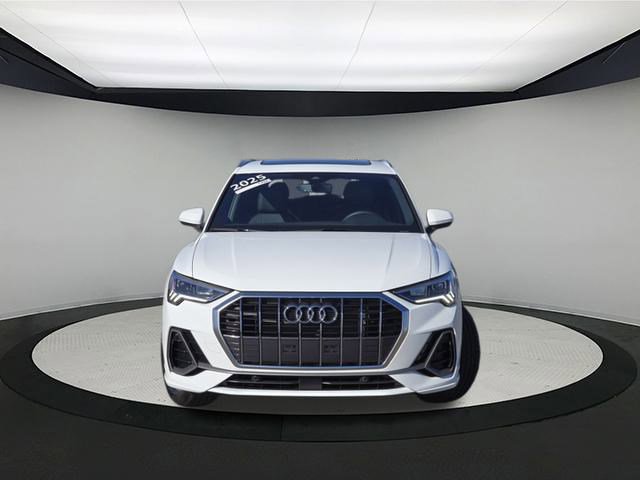 Certified 2025 Audi Q3 2.0T Premium w/ Convenience Package image 2