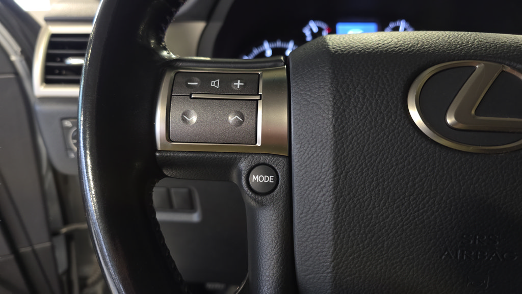 Used 2016 Lexus GX 460 w/ Premium Package AWD/4WD image 23