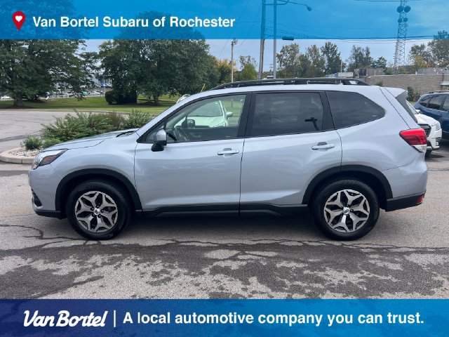 Certified 2023 Subaru Forester Premium AWD/4WD image 3