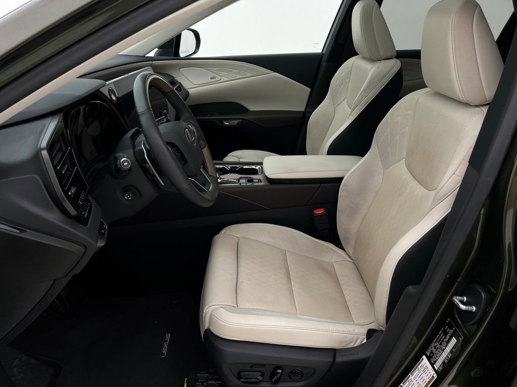 Used 2023 Lexus RX 350 AWD w/ Accessory Package (Z1) image 11