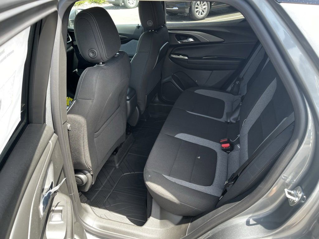 New 2025 Chevrolet TrailBlazer LT w/ LT Cold Weather Package FWD image 27